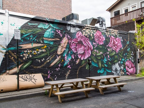 Jersey City Mural titled Untitled by Nate Frizell with Gold Chains and Bouquets