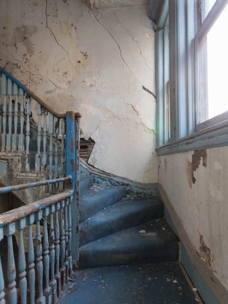 decrepit stairs